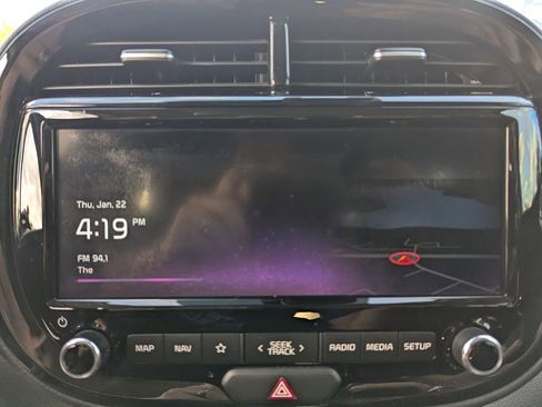 Certified 2021 Kia Soul EX image 18