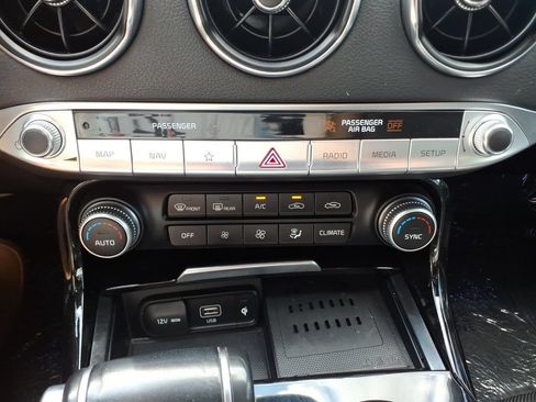 Used 2022 Kia Stinger GT-Line w/ Sun & Sound Package RWD image 24