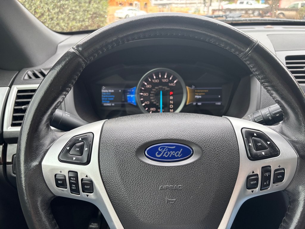 Used 2014 Ford Explorer Limited w/ Equipment Group 301A AWD/4WD image 12