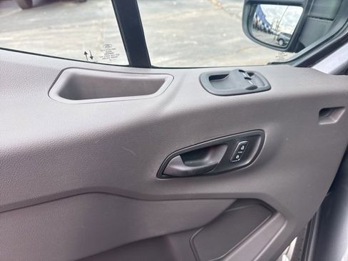 Used 2025 Ford Transit 350 XL image 9