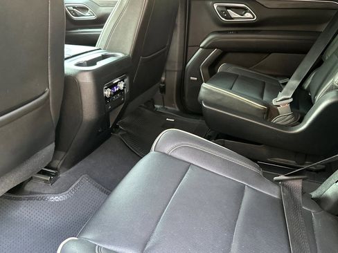 Used 2021 GMC Yukon SLT w/ SLT Luxury Package image 13