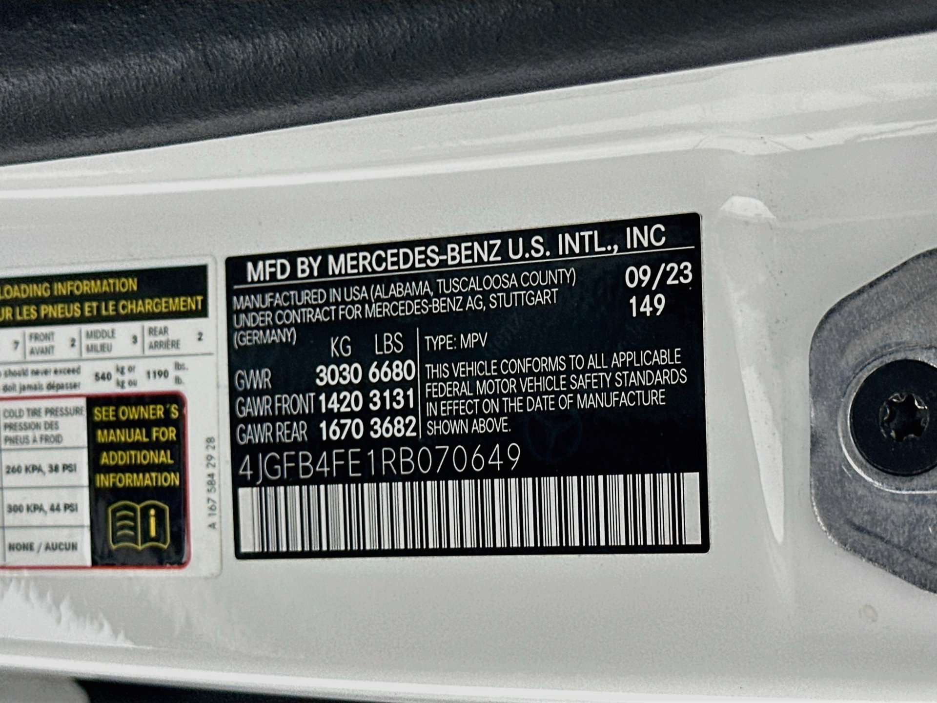 Used 2024 Mercedes-Benz GLE 350 4MATIC image 37