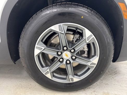 Used 2025 Chevrolet Blazer LT image 29