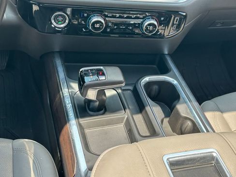 Used 2022 GMC Sierra 1500 SLT AWD/4WD image 23