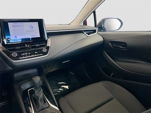 Used 2024 Toyota Corolla LE image 21