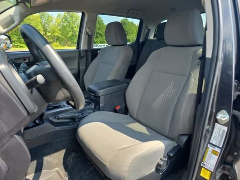 Used 2023 Toyota Tacoma SR AWD/4WD image 11