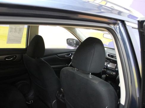 Used 2015 Nissan Rogue SV AWD/4WD image 10