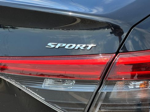 Used 2022 Honda Civic Sport image 29
