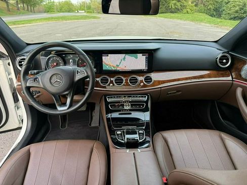Used 2018 Mercedes-Benz E 300 4MATIC image 35