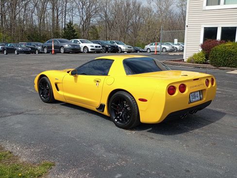 Used 2004 Chevrolet Corvette Z06 w/ Memory Package image 3