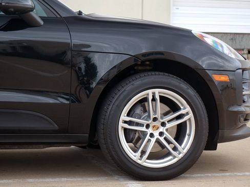 Used 2019 Porsche Macan AWD/4WD image 28