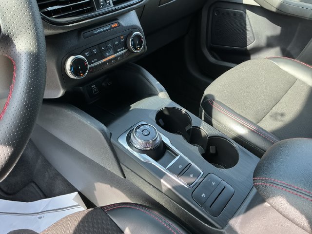Used 2024 Ford Escape ST-Line AWD/4WD image 22