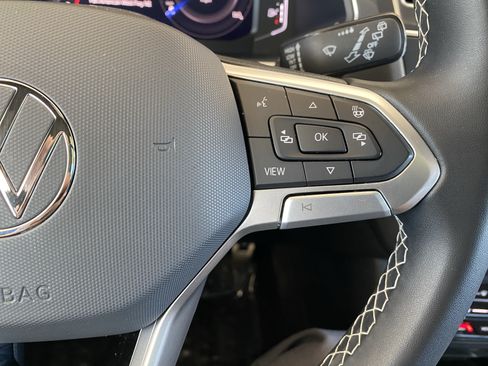 Certified 2023 Volkswagen Tiguan SEL R-Line AWD/4WD image 7