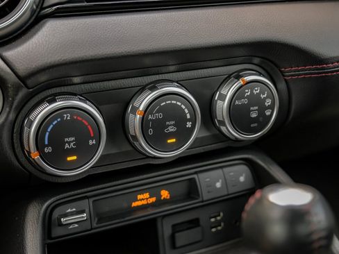 Used 2019 MAZDA MX-5 Miata RF Grand Touring image 37