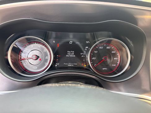 Used 2020 Dodge Charger SXT RWD image 6