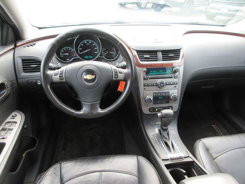 Used 2010 Chevrolet Malibu LTZ image 14