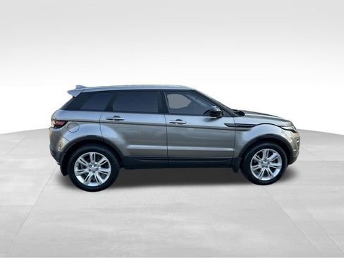 Used 2019 Land Rover Range Rover Evoque SE Premium image 6