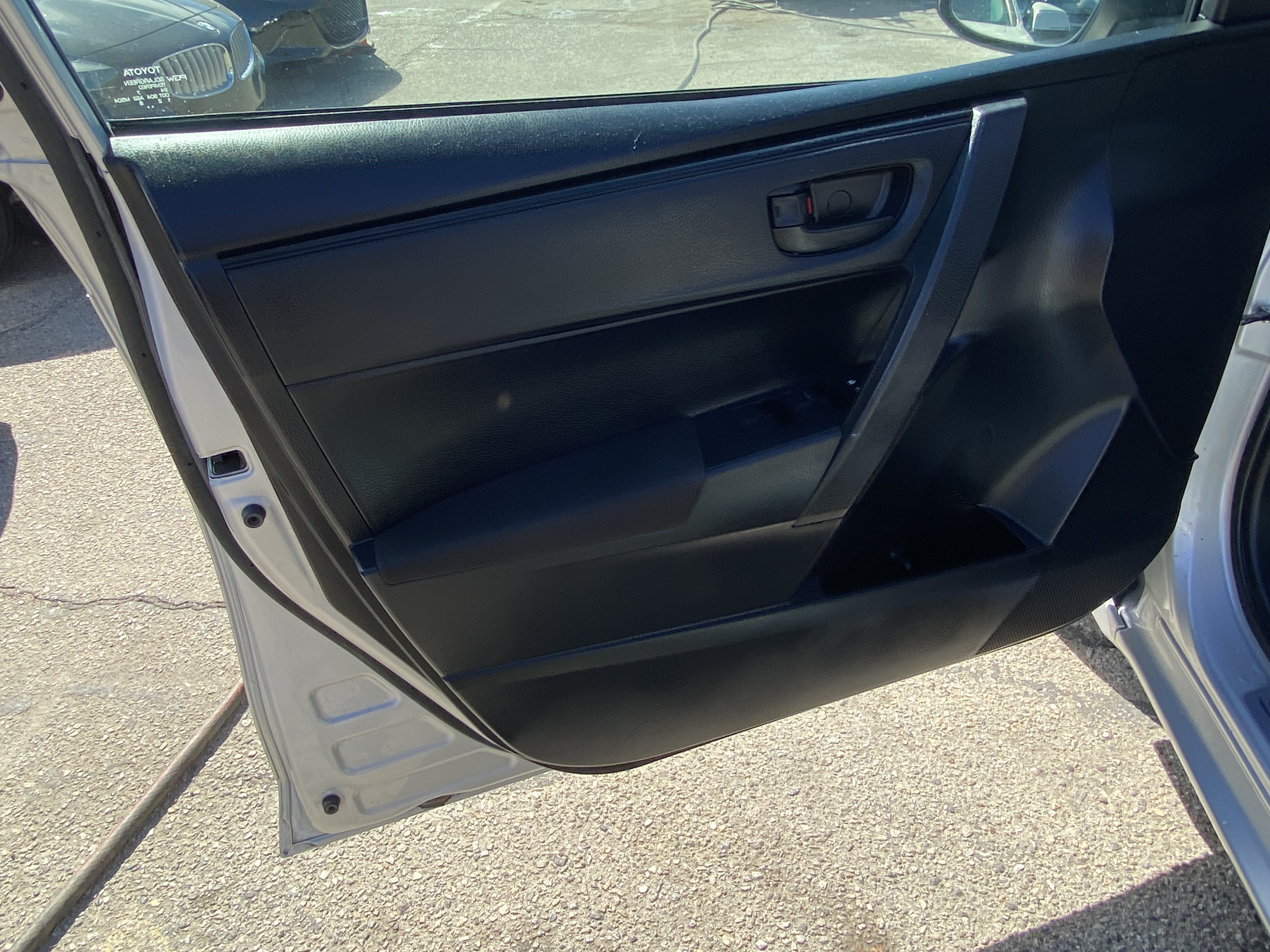 Used 2018 Toyota Corolla L w/ Body Protection Package FWD image 12