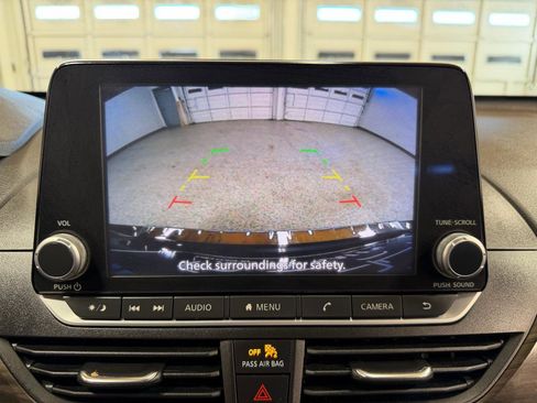 Used 2023 Nissan Altima 2.5 SV image 17