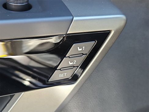 Certified 2025 Toyota Tundra Limited image 18