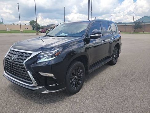 Used 2022 Lexus GX 460 Premium w/ Accessory Package AWD/4WD image 3