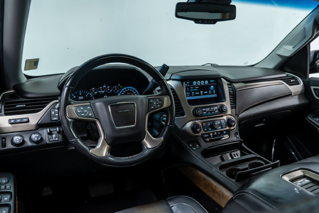 Used 2019 GMC Yukon Denali AWD/4WD image 14