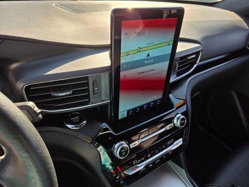 Used 2024 Ford Explorer ST w/ Equipment Group 401A image 22