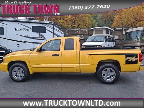 Used 2006 Dodge Dakota SLT w/ R/T Group image 8