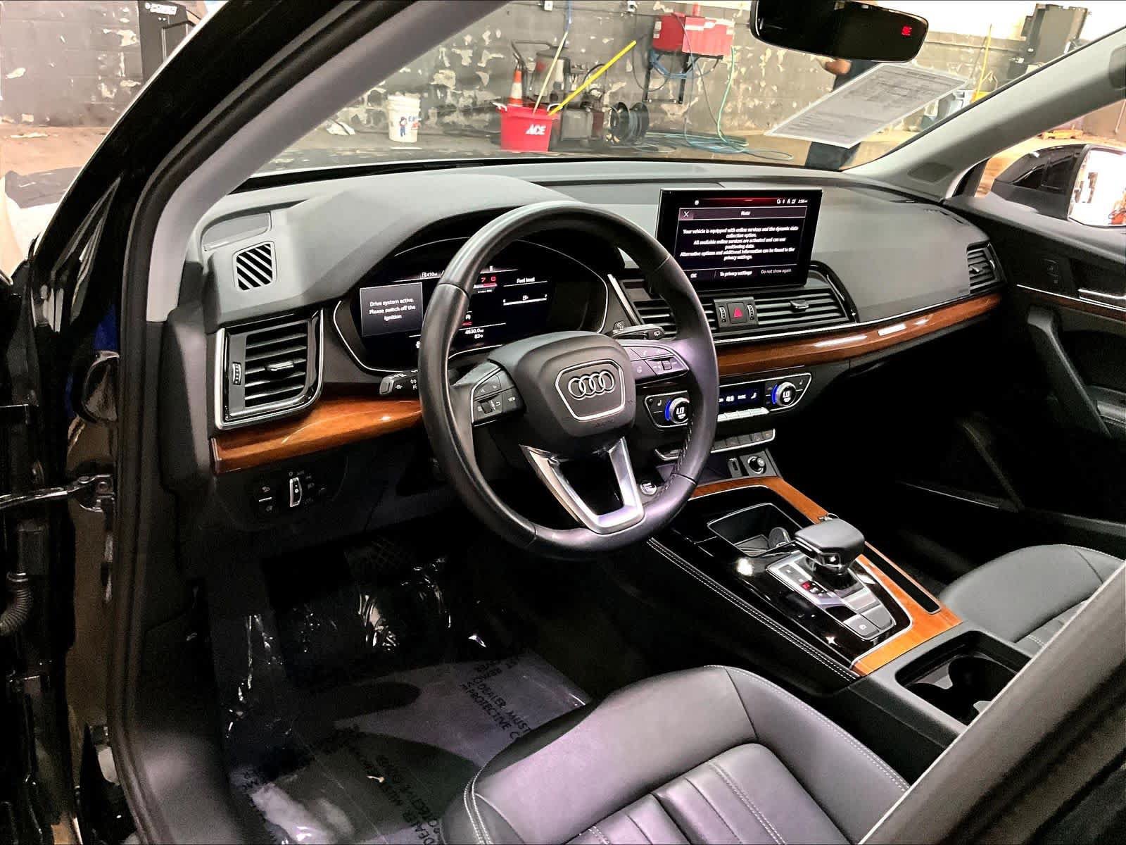 Used 2023 Audi Q5 2.0T Premium Plus AWD/4WD image 18