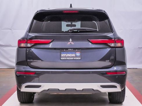 Used 2024 Mitsubishi Outlander SE image 7