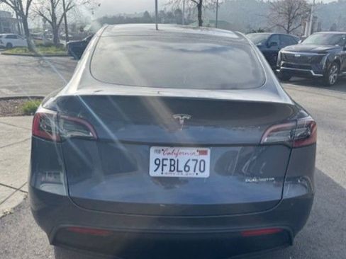 Used 2023 Tesla Model Y Long Range image 7