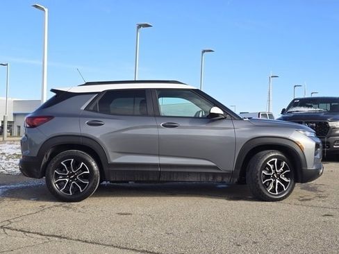 Used 2021 Chevrolet TrailBlazer ACTIV w/ Sun and Liftgate Package image 29