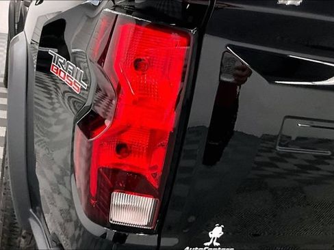 Used 2025 Chevrolet Colorado Trail Boss AWD/4WD image 35