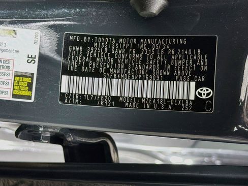 Used 2024 Toyota Corolla LE FWD image 37