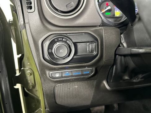 Used 2023 Jeep Wrangler Unlimited w/ Cold Weather Group image 19