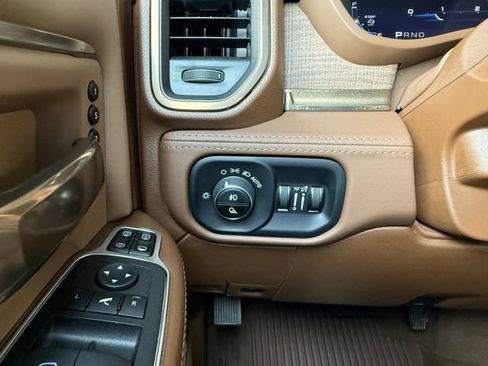Used 2024 RAM 2500 Limited AWD/4WD image 33