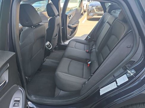 Used 2023 Chevrolet Malibu LT FWD image 16