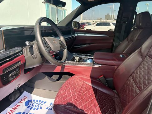 Used 2025 Cadillac Escalade Premium Luxury w/ Touring Package AWD/4WD image 7