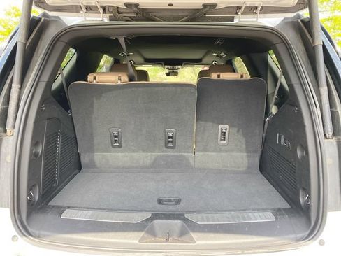 Used 2023 Chevrolet Tahoe Premier w/ Premium Package 2 AWD/4WD image 26