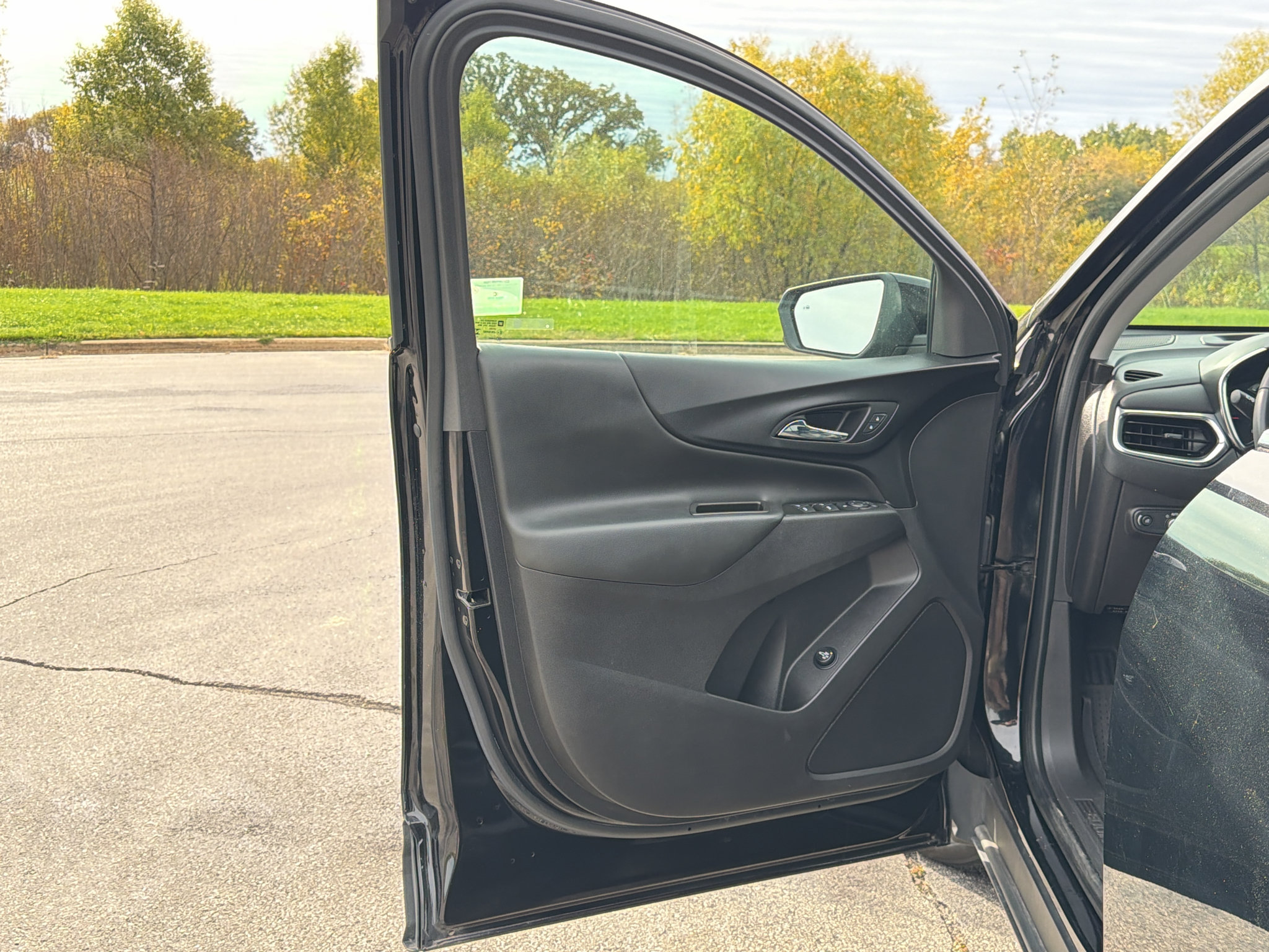 Used 2024 Chevrolet Equinox LT w/ LPO, Floor Liner Package AWD/4WD image 9