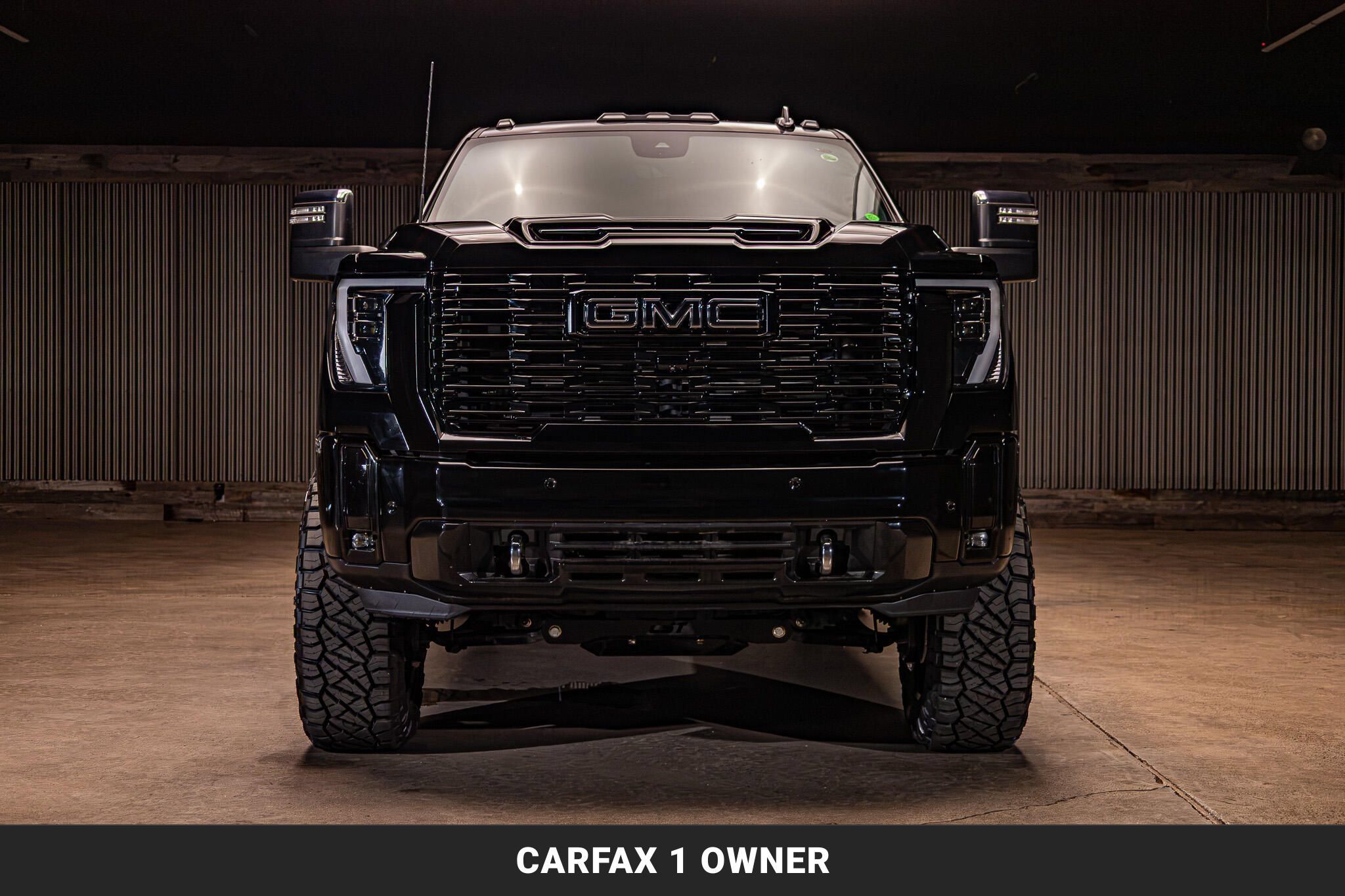 Used 2025 GMC Sierra 2500 Denali Ultimate AWD/4WD image 4