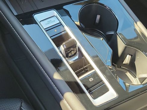 New 2026 Volkswagen Atlas SE image 21