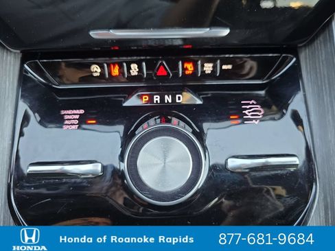 Used 2024 Jeep Wagoneer Series III AWD/4WD image 15