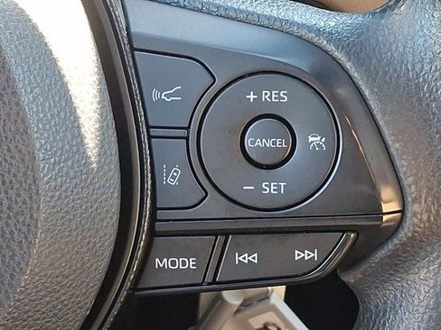 Used 2019 Toyota RAV4 LE image 21