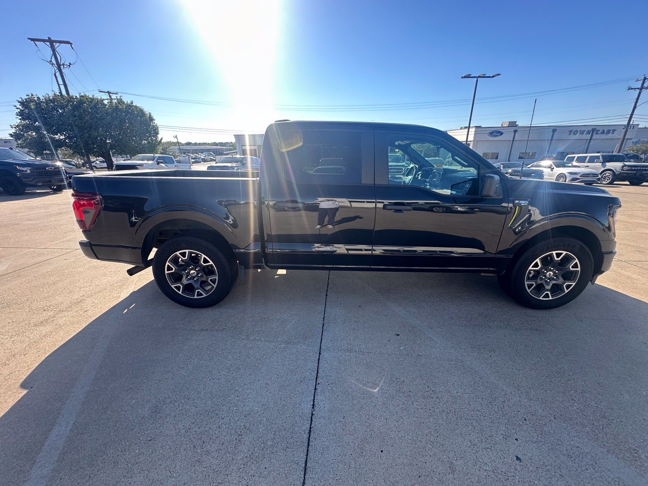Used 2025 Ford F150 STX w/ Equipment Group 200A RWD image 6