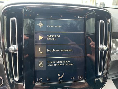 Used 2019 Volvo XC40 T5 R-Design AWD/4WD image 9