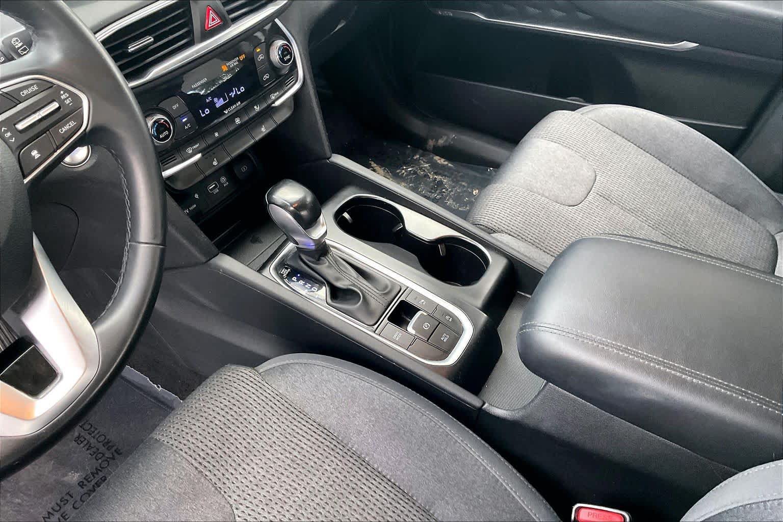 Used 2020 Hyundai Santa Fe SEL w/ Convenience Package FWD image 32