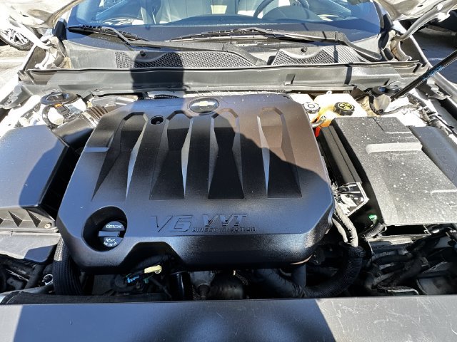 Used 2018 Chevrolet Impala LT w/ Sunroof and Spoiler Package FWD image 33