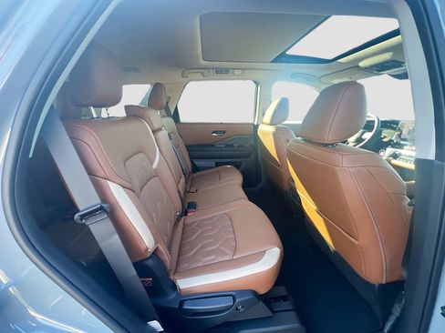New 2026 Nissan Pathfinder Platinum image 30