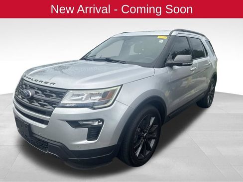 Used 2019 Ford Explorer XLT FWD image 1